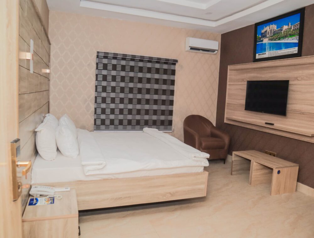 Spanish Kingdom Apartments and Suites